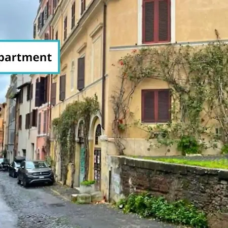 Historic Domus -100 Mt From The Colosseum And 1 Min Metro Apartment